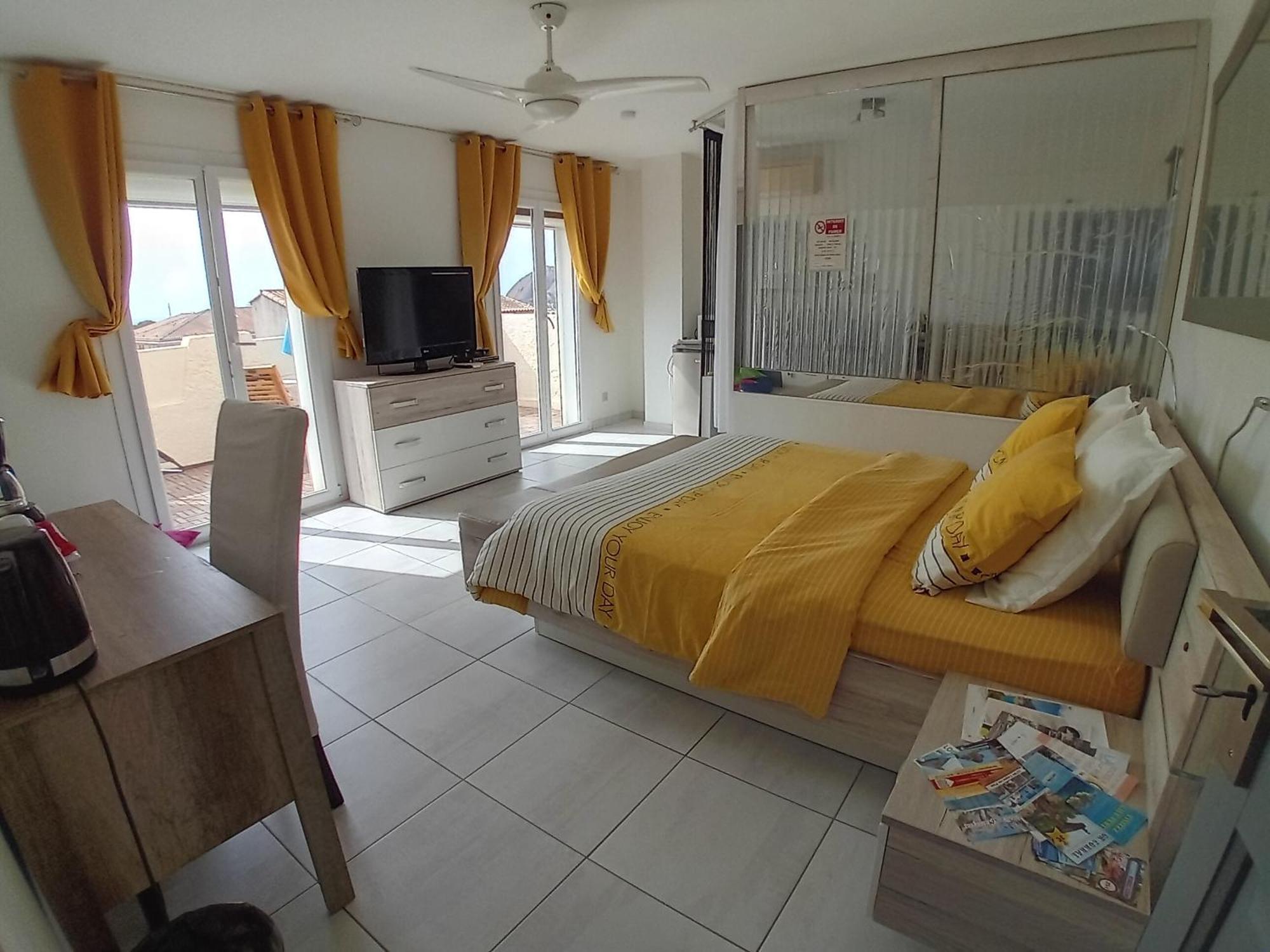 Charmante Chambre Avec Vue Mer La Ciotat Bagian luar foto